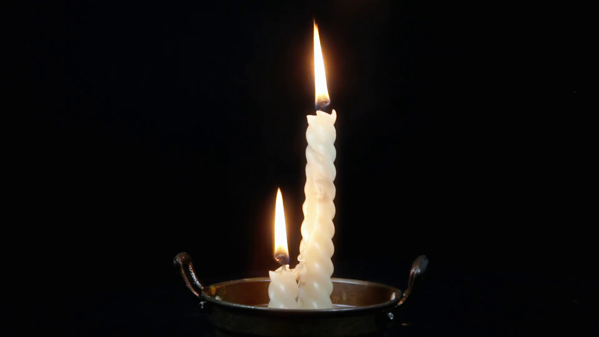 Año Nuevo: Por qué hay que prender una vela blanca